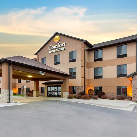 Comfort-Inn-Suites-Mitchell-I-90-Exterior