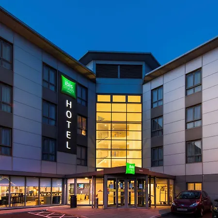 Ibis-Styles-Haydock-Hotel-Exterior