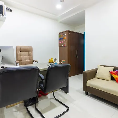 Super-Hotel-O-Qualia-Inn-Kondapur-Near-Botanical-Garden-Hyderabad-Room