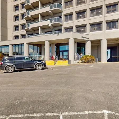 Sugar-Top-2105-Sugar-Mountain-Exterior