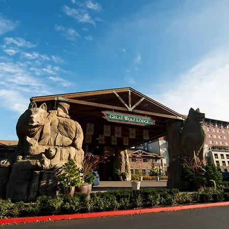Great-Wolf-Lodge-Grand-Mound-Exterior