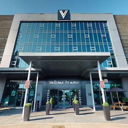 Village-Hotel-London-Watford-Elstree-Exterior