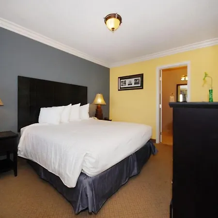 Solaire-Inn-Suites-Santa-Maria-Room