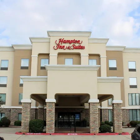 Hampton-Inn-Suites-Mount-Pleasant-Exterior