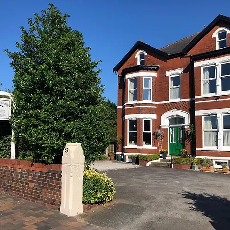 Edendale-House-Bed-Breakfast-Southport-Exterior