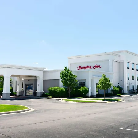 Hampton-Inn-Elkhorn-Lake-Geneva-Area-Exterior