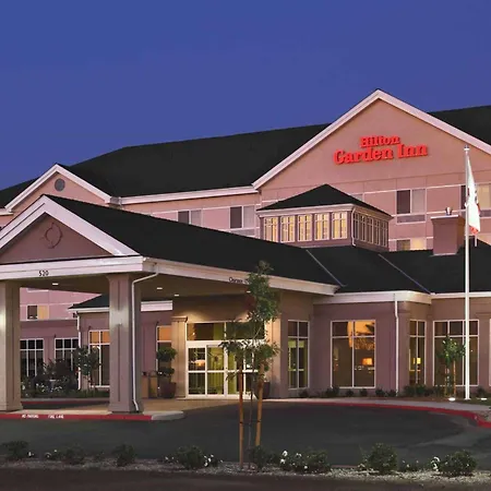 Hilton-Garden-Inn-Clovis-Exterior