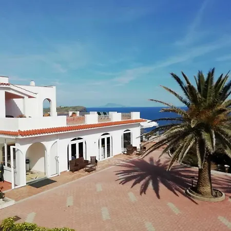 Hotel-Calabattaglia-Ventotene-Exterior