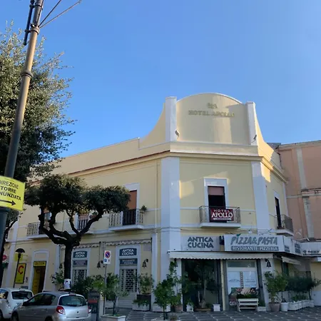 Hotel-Apollo-Pompei-Exterior