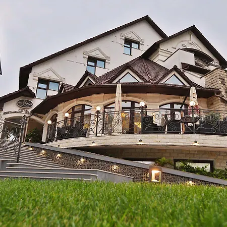 Vispas-Hotel-Chisinau-Exterior