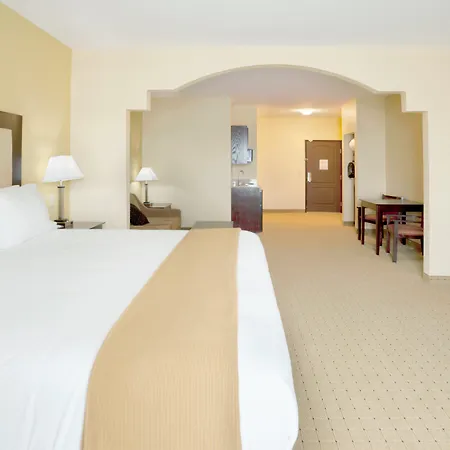 Holiday-Inn-Express-Georgetown-By-Ihg-Room