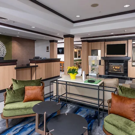 Fairfield-Inn-And-Suites-By-Marriott-New-Bedford-Room