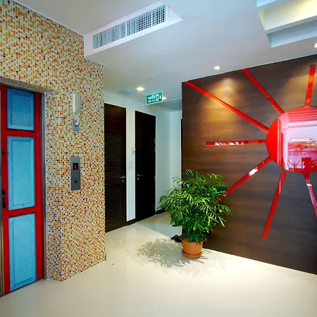 Ds67-Suites-Bangkok-Exterior