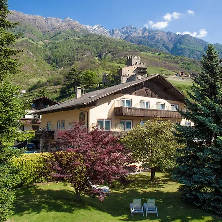 Hotel-Weingarten-Naturns-Exterior