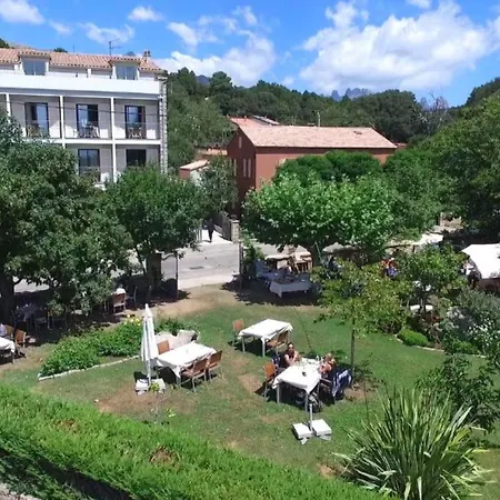 Sole-E-Monti-Hotel-Quenza-Exterior