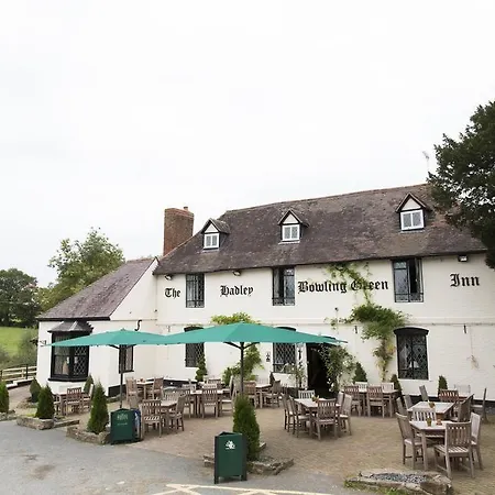 Hadley-Bowling-Green-Inn-Droitwich-Exterior