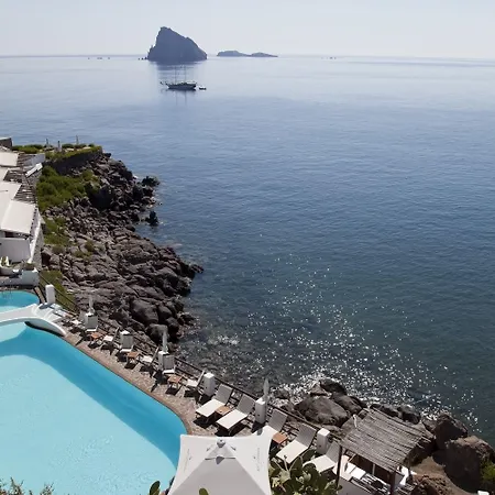 Hotel-Cincotta-Panarea-Exterior