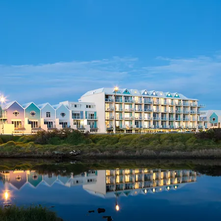 Lady-Bay-Resort-Warrnambool-Exterior