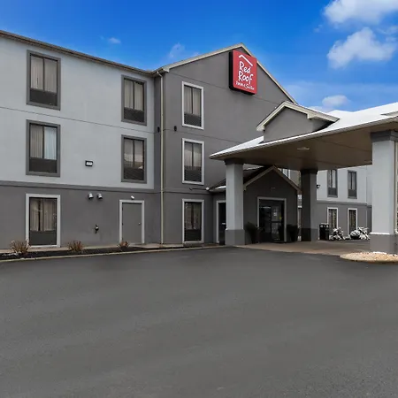 Red-Roof-Inn-Suites-Bloomsburg-Mifflinville-Exterior