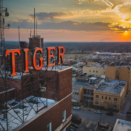 Voco-The-Tiger-Hotel-Columbia-Mo-By-Ihg-Skyline