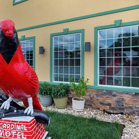 Cardinal-Motel-Bowling-Green-Exterior