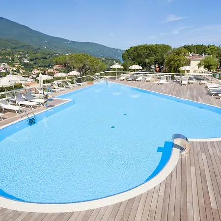 Hotel-La-Perla-Del-Golfo-Procchio-Amenities