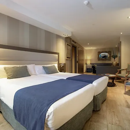 Hotel-Reina-Cristina-Teruel-Room