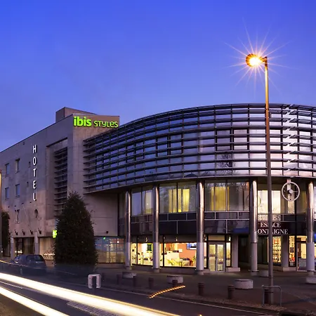 Ibis-Styles-Bordeaux-Saint-Medard-Hotel-Interior