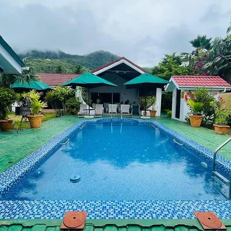 Villa-Caballero-Au-Cap-Exterior