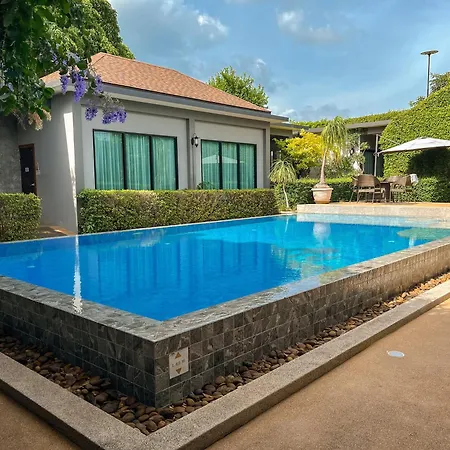 Baanmee-Phuket-Near-Chalong-Pier-Hotel-Exterior