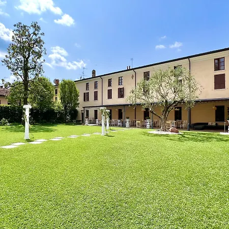 Hotel-Il-Gelso-Pontevico-Exterior