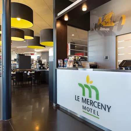 Le-Merceny-Motel-Bastogne-Interior