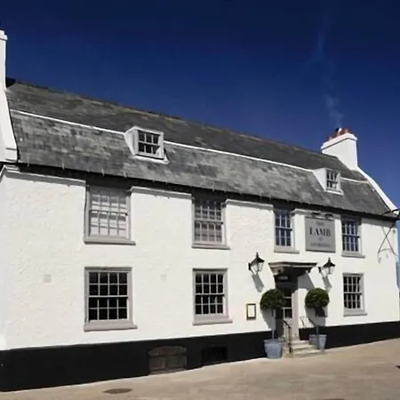 The-Lamb-At-Angmering-Exterior