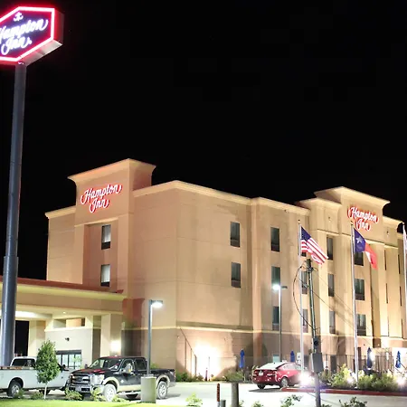 Hampton-Inn-Cotulla-Exterior
