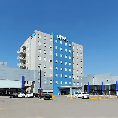 One-Queretaro-Aeropuerto-Hotel-El-Coyote-Exterior