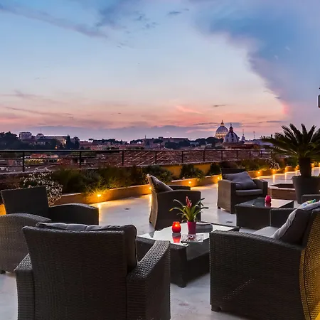Navona-Queen-Rooftop-Rome-Amenities