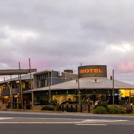 Station-Motel-Parkes-Exterior