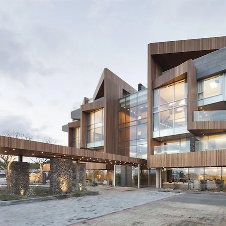 Bayhill-Pool-Villa-Seogwipo-Exterior