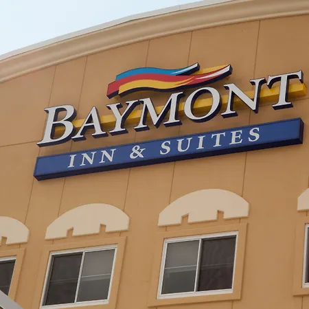 Baymont-By-Wyndham-Erie-Hotel-Kearsarge-Exterior
