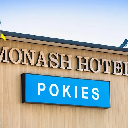 Nightcap-At-Monash-Hotel-Clayton-Exterior