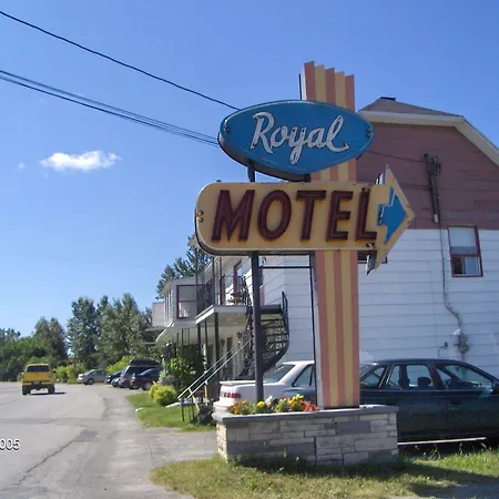 Motel-Royal-Cabano-Exterior