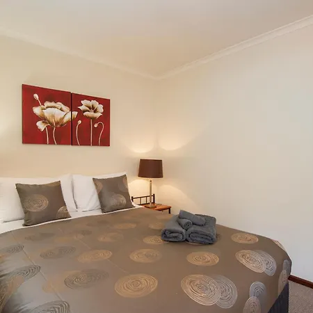 Ardrossan-Hotel-Motel-Beds