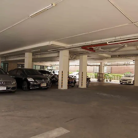 The-Atrium-Ratchada-13-Aparthotel-Bangkok-Exterior