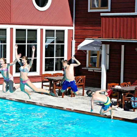 Hotell-Moskogen-Leksand-Exterior