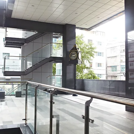 Rainbow-Hotel-Myeongdong-Seoul-Amenities