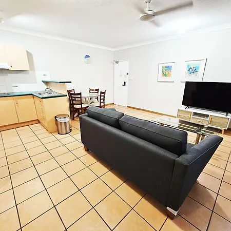 Royal-Palm-Villas-Cairns-Business