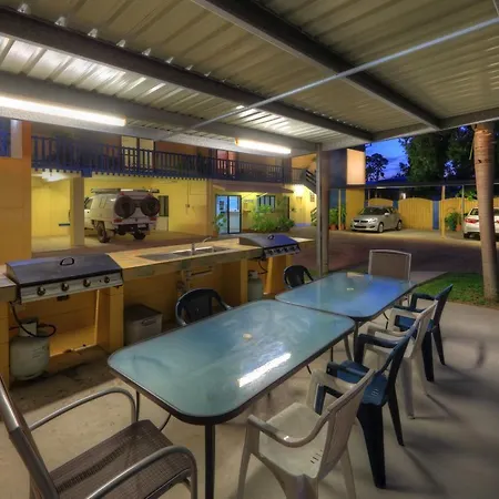 Sky-View-Units-Bowen-Aparthotel-Business