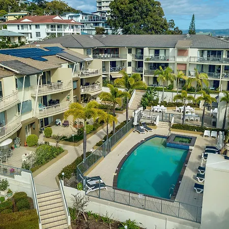 The-Village-Holiday-Apartments-At-Burleigh-Heads-Gold-Coast-Exterior
