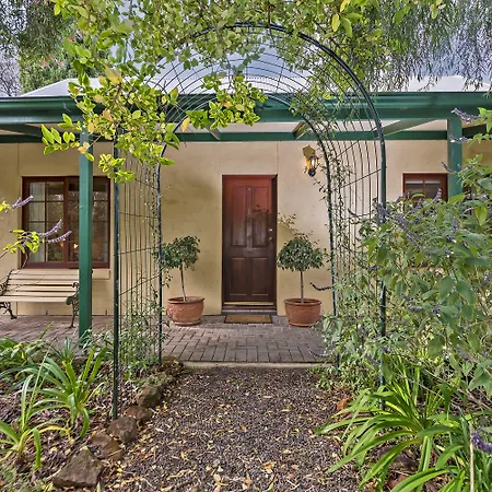 Country-Pleasures-Bed-And-Breakfast-Angaston-Exterior