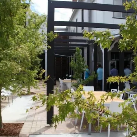 Crossroads-Hotel-Narrabri-Exterior